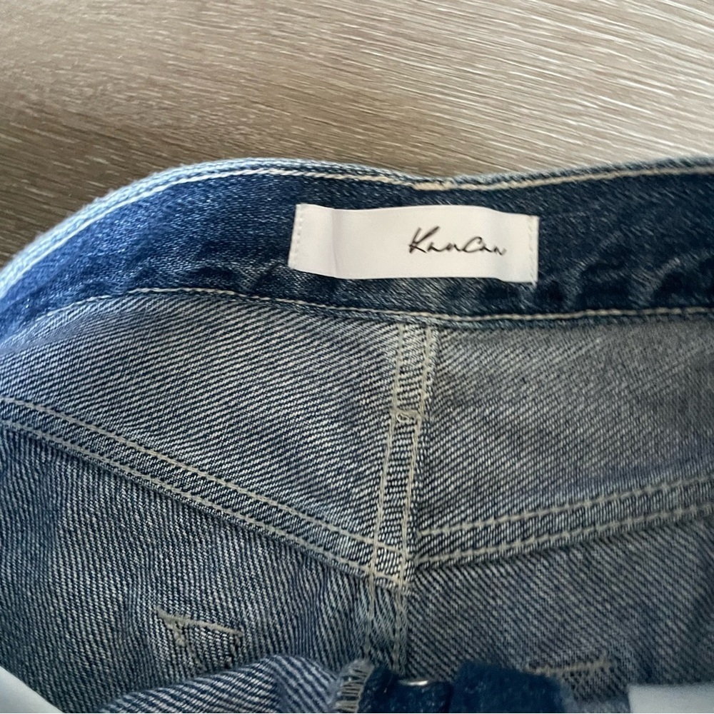 Kancan Fray Hem Exposed Button High Rise Jean Shorts Medium Wash Size Medium - Picture 9 of 11